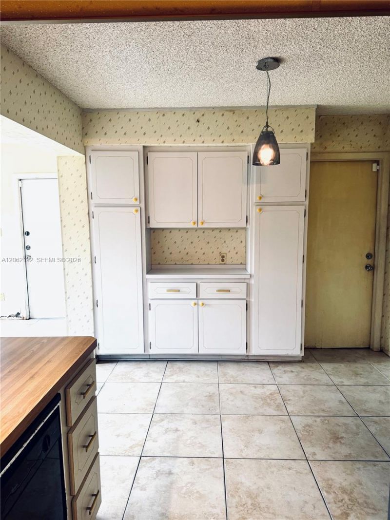 8111 NW 92nd Ave, Tamarac, FL 33321 Photo