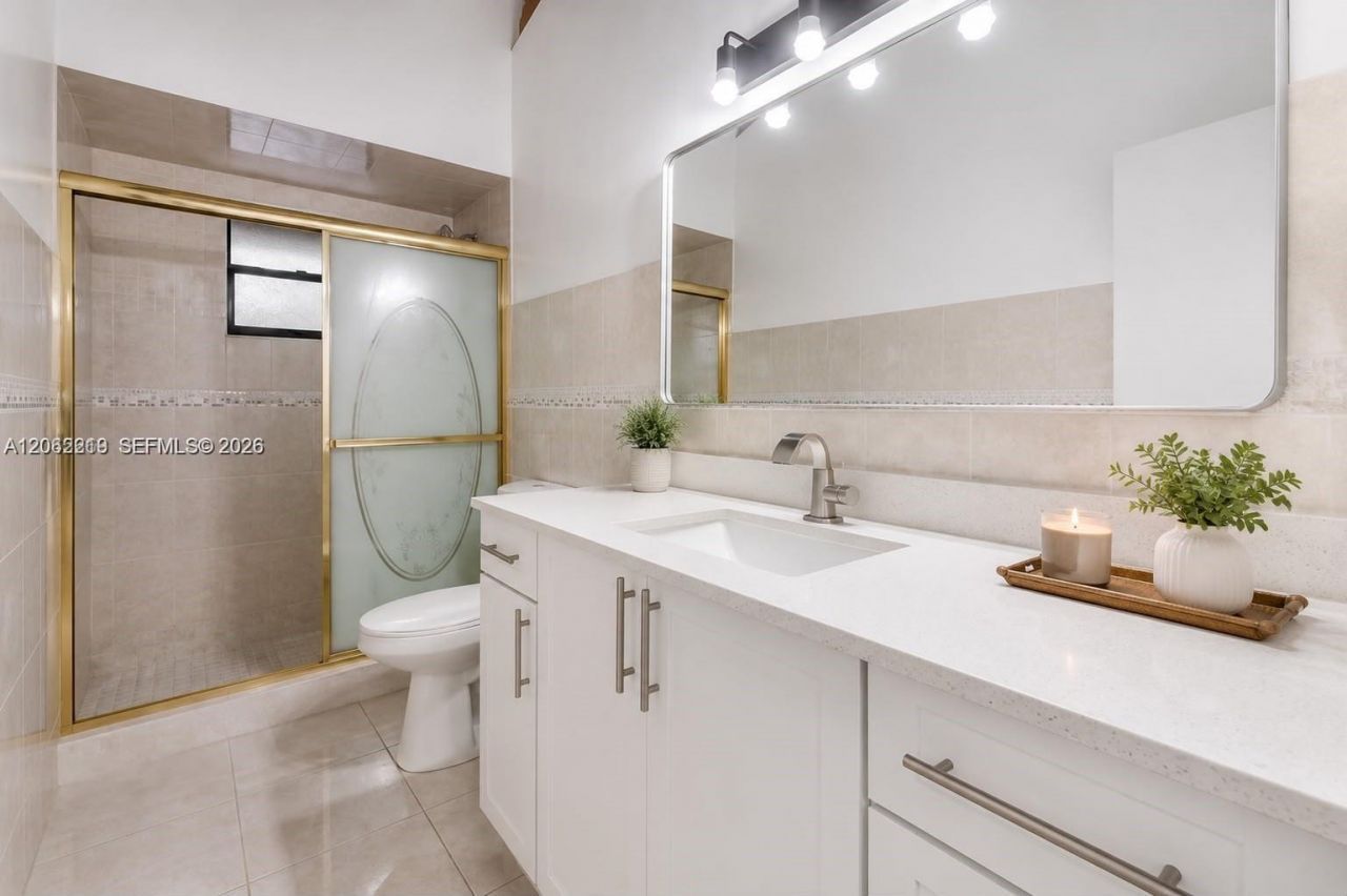 601 Leslie Dr, Hallandale Beach, FL 33009 Photo