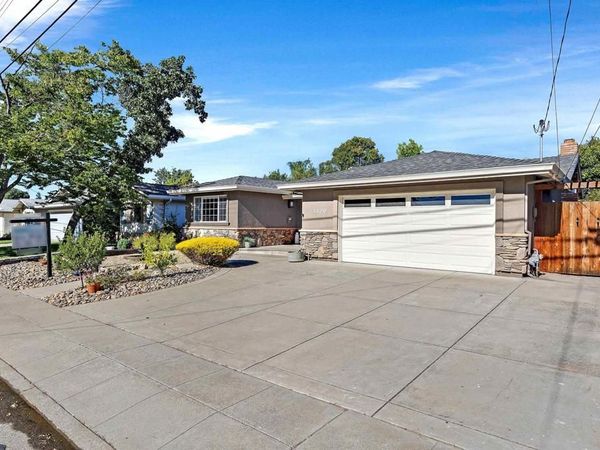 1330 Hillcrest, Livermore, CA 94550