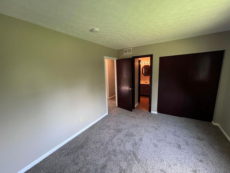 5860 Cooper Road, Westerville, OH 43081 Photo 10