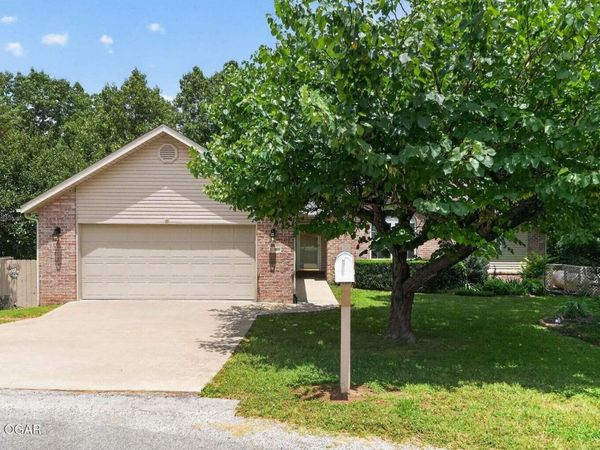 9 Harrington Circle, Bella Vista, AR 72714