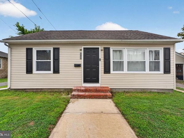 1 E MILBY STREET, HARRINGTON, DE 19952