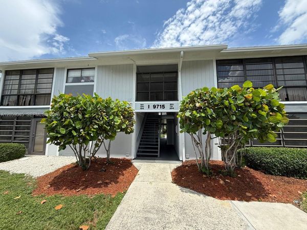 9715 Hammocks Blvd , Unit 102, Miami, FL 33196