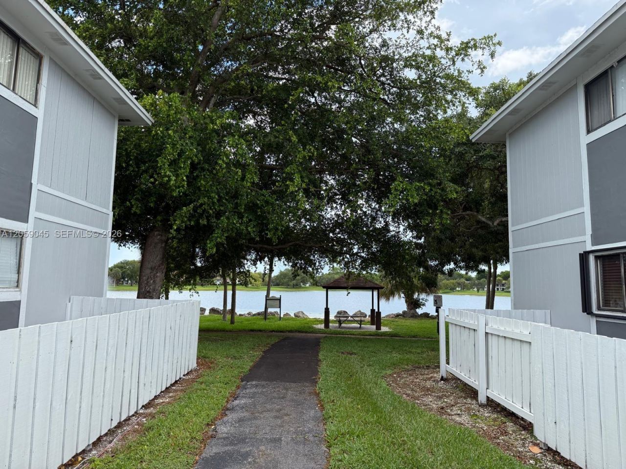 9715 Hammocks Blvd , Unit 102, Miami, FL 33196 Photo