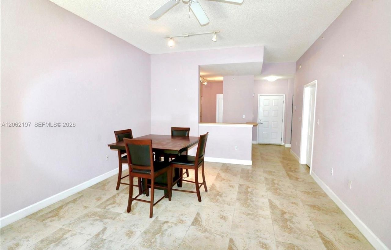 6001 SW 70th St , Unit 117, South Miami, FL 33143 Photo