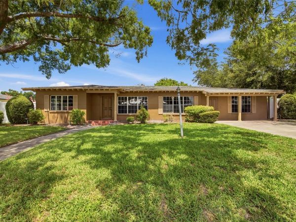 808 N MACDILL AVENUE , TAMPA, FL 33609