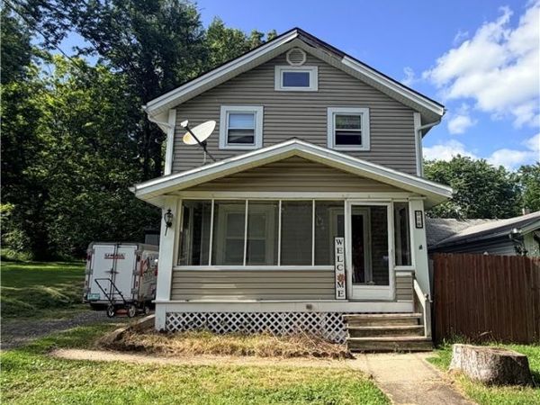218 Lincoln Street, Ravenna, OH 44266