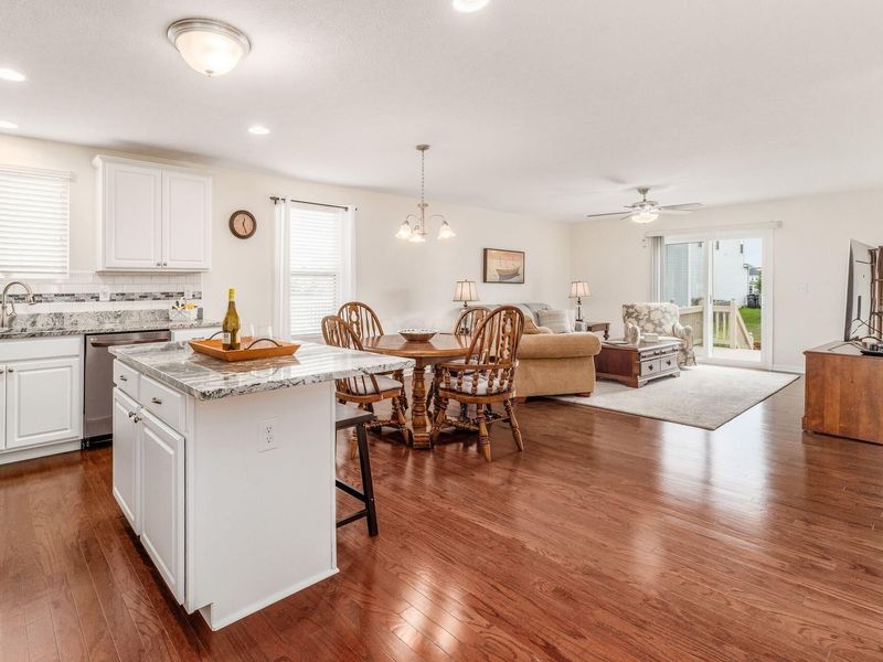 350 Glen Crossing Drive, Pataskala, OH 43062 Photo 10