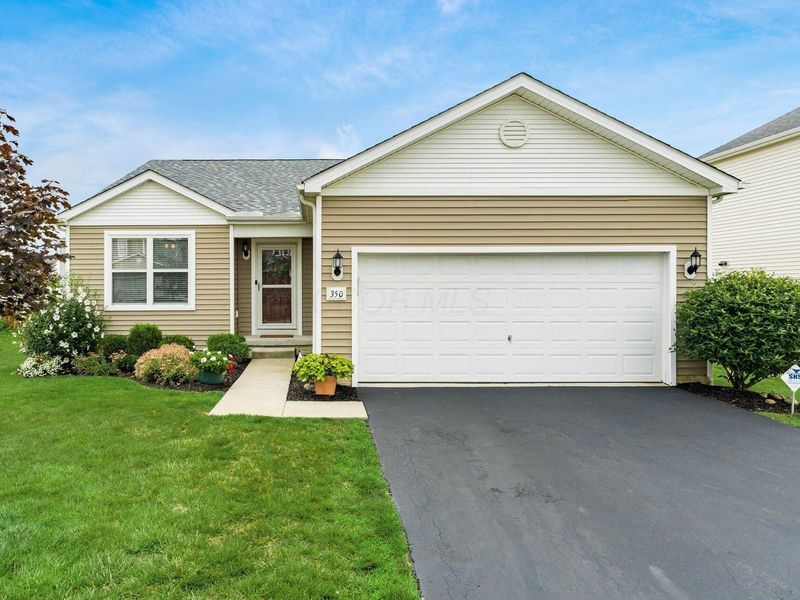350 Glen Crossing Drive, Pataskala, OH 43062 Photo 3