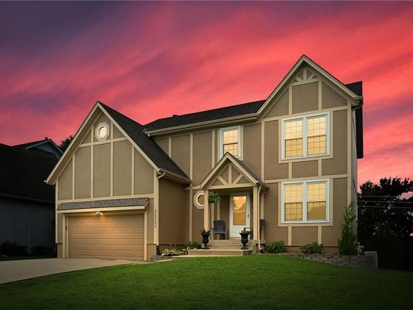 12242 S Shannan Lane, Olathe, KS 66062