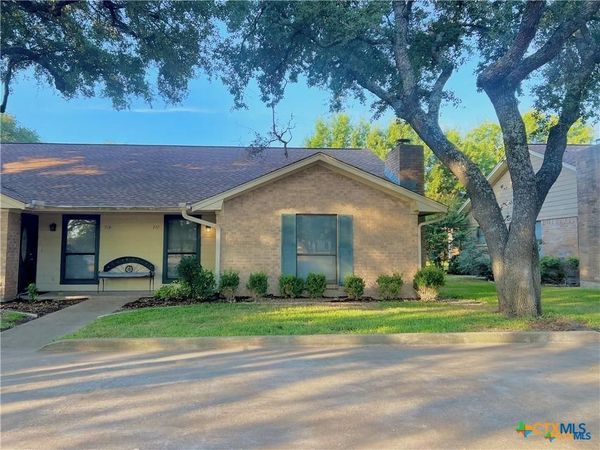 717 Royal Street, Unit 717 & 719, Salado, TX 76571