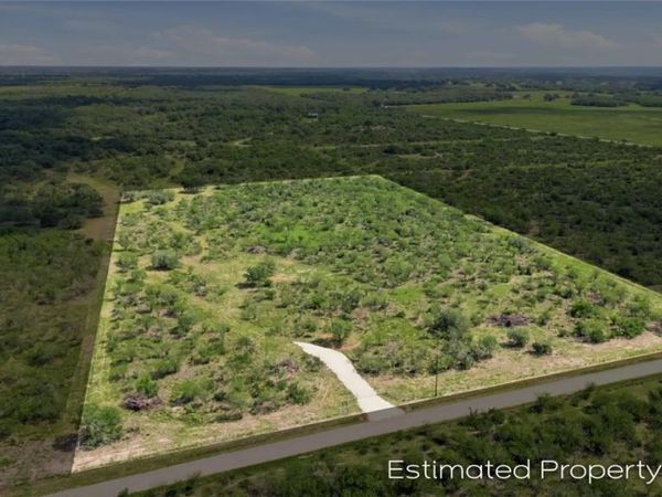 119 Machicek Rd , Goliad, TX 77963