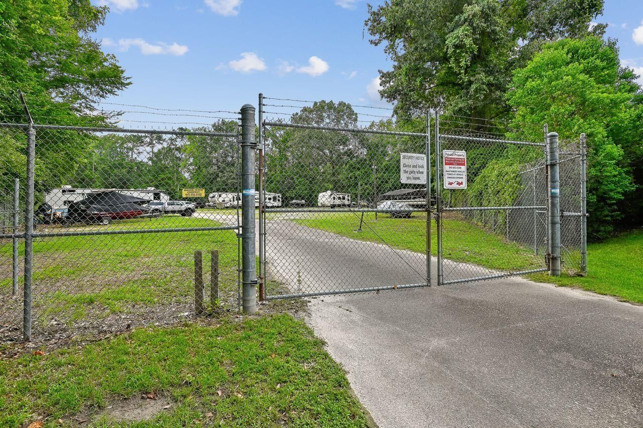 243 Emerald Isle Drive Photo 17