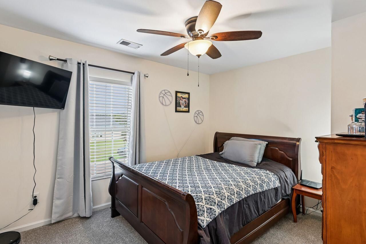 243 Emerald Isle Drive Photo 35
