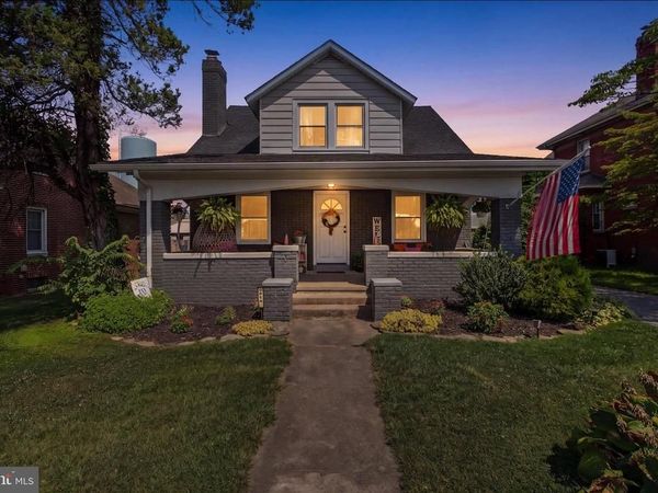 4075 W MARKET STREET, YORK, PA 17408
