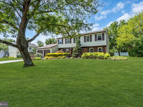 4 DENNISON PLACE, PLAINSBORO, NJ 08536