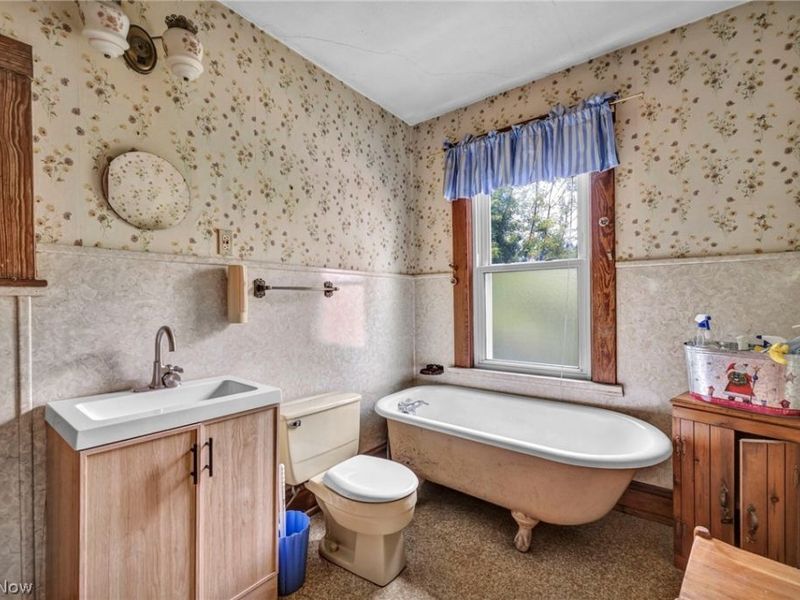 3546 E 46th Street, Cleveland, OH 44105 Photo 29