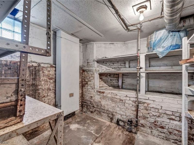 3546 E 46th Street, Cleveland, OH 44105 Photo 38