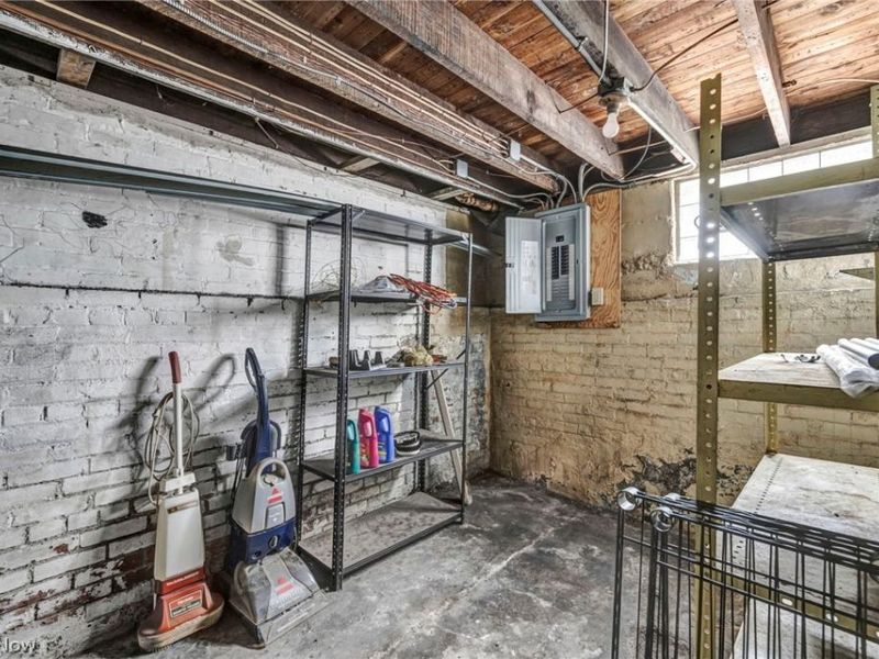 3546 E 46th Street, Cleveland, OH 44105 Photo 39