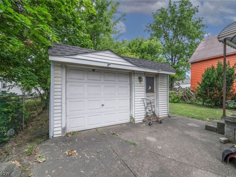 3546 E 46th Street, Cleveland, OH 44105 Photo 40