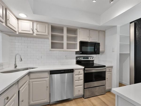 3635 Garden Brook Drive, Unit 10400, Farmers Branch, TX 75234