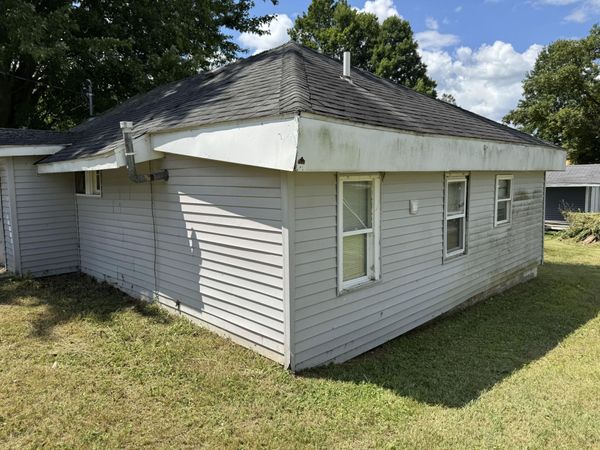 141 Goodell Street, Colon, MI 49040