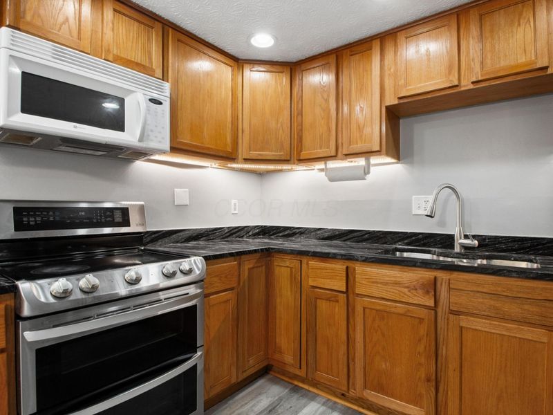 641 Blarney Stone Court, Galloway, OH 43119 Photo 10