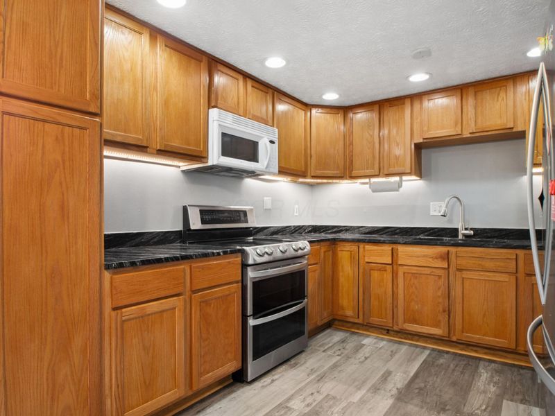 641 Blarney Stone Court, Galloway, OH 43119 Photo 8