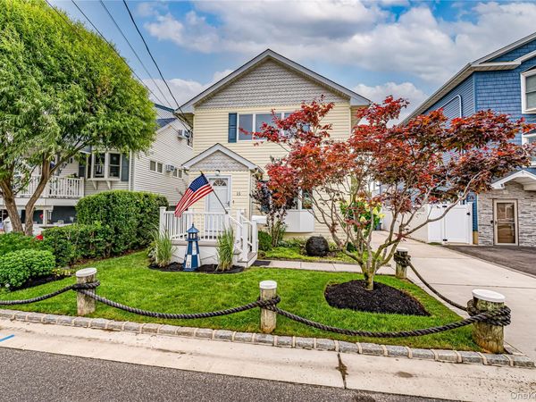 15 West Boulevard , East Rockaway, NY 11518