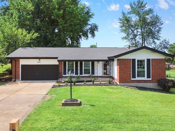 4494 Papal Drive, Florissant, MO 63033