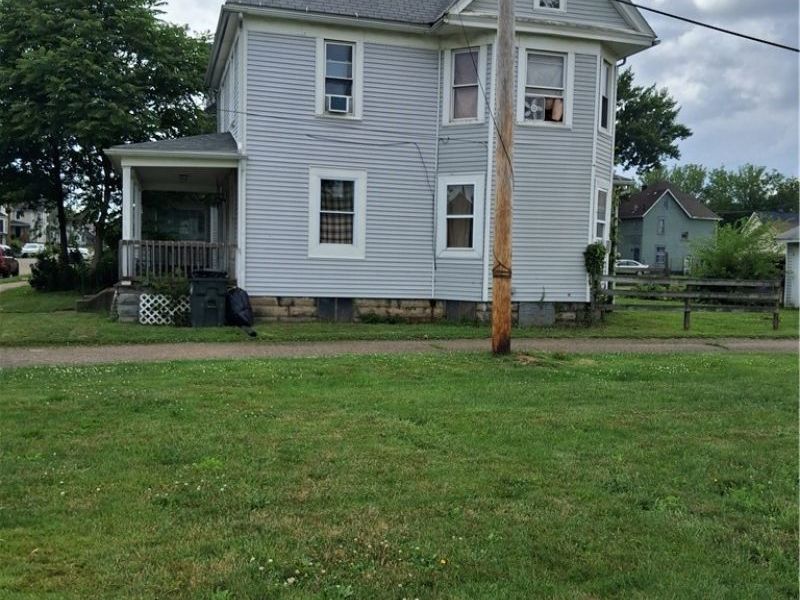 801 Troy Place NW, Canton, OH 44703 Photo 4