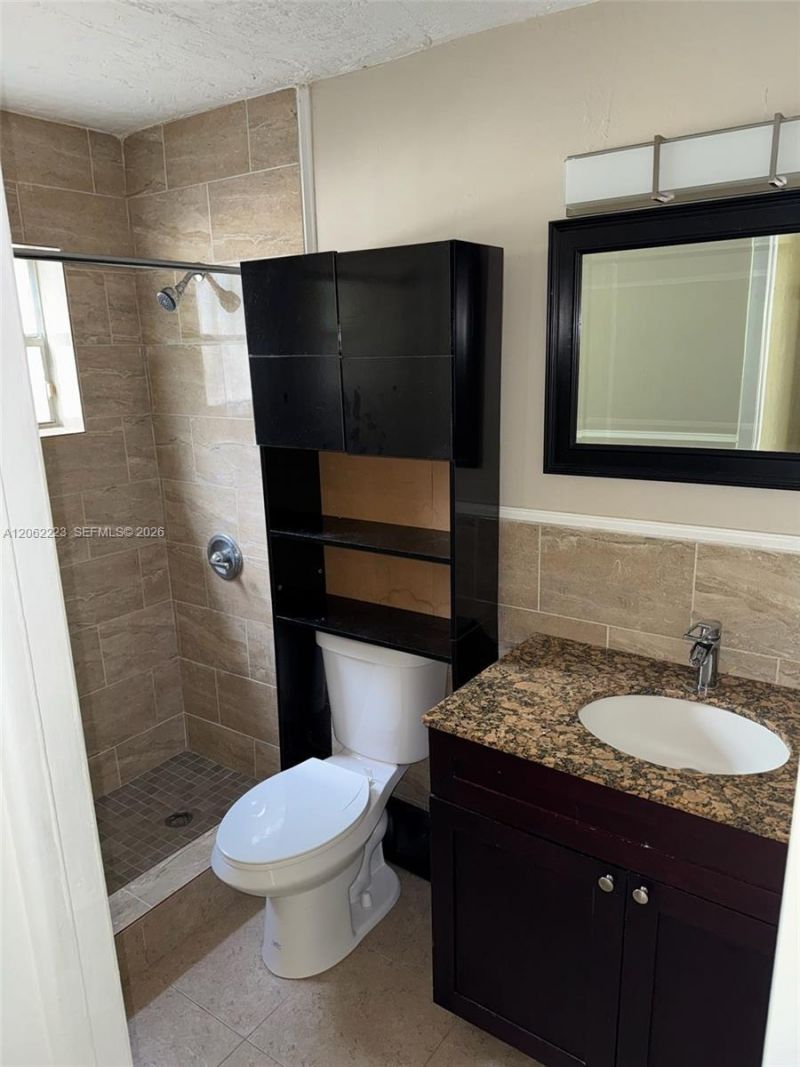 14052 NE 2nd Ct, Unit 221, Miami, FL 33161 Photo