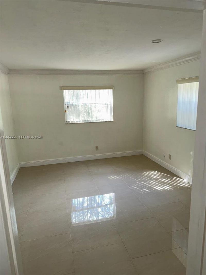 14052 NE 2nd Ct, Unit 221, Miami, FL 33161 Photo