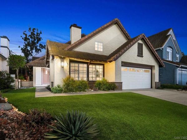 13957 Royal Melbourne Sq, San Diego, CA 92128