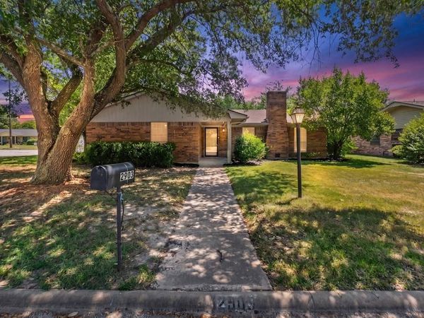 2903 Melmar Park Street , Commerce, TX 75428