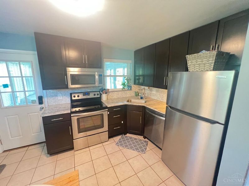 1719 Sanborn Drive, Reading, OH 45215 Photo 9
