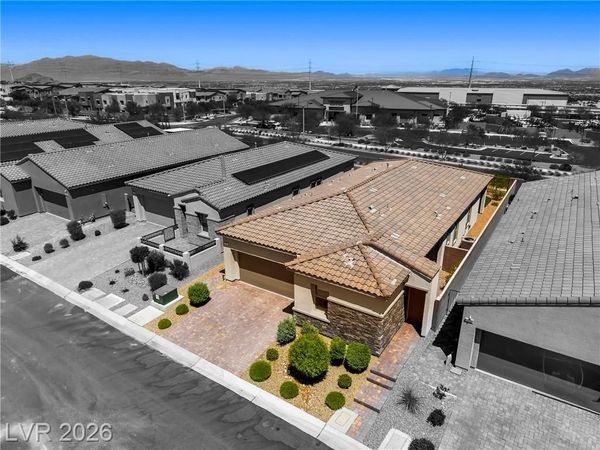 382 Nine Mile Creek Drive , Las Vegas, NV 89138