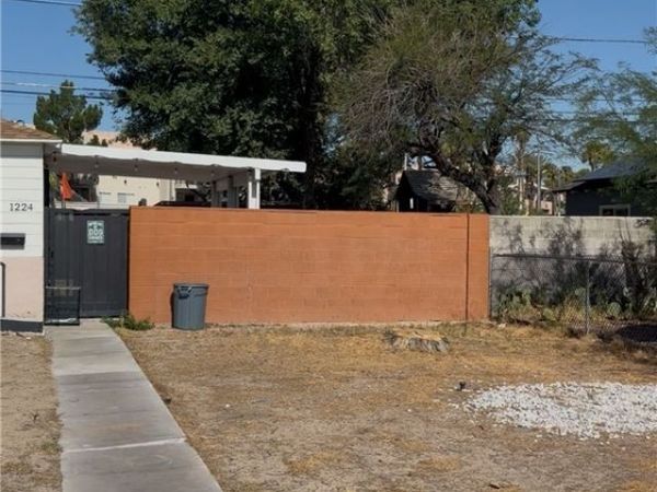 1224 Melville Drive, Las Vegas, NV 89102