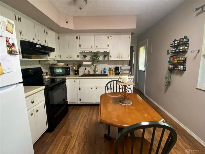 4342 Willow Run Drive, Beavercreek, OH 45430 Photo 4