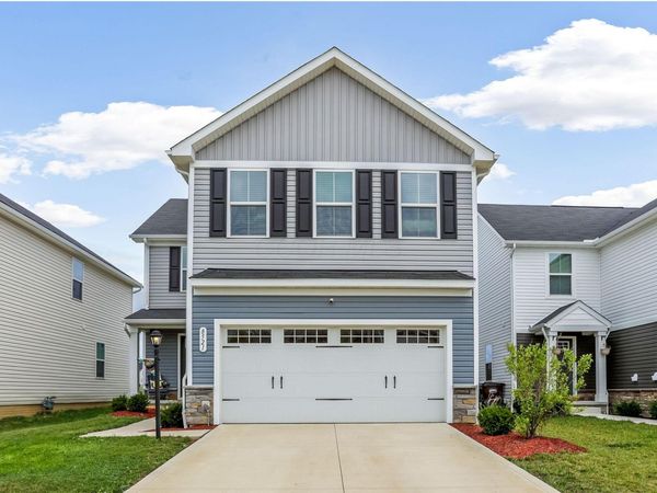8521 Erie Loop, Canal Winchester, OH 43110