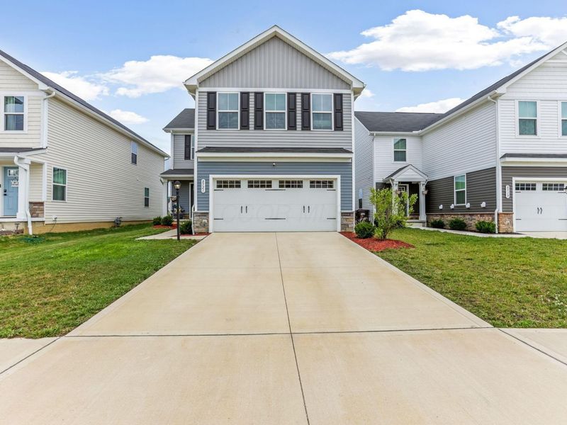 8521 Erie Loop, Canal Winchester, OH 43110 Photo 6