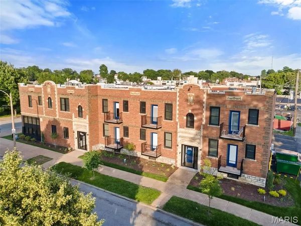 6008 Southwest Avenue , St Louis, MO 63139