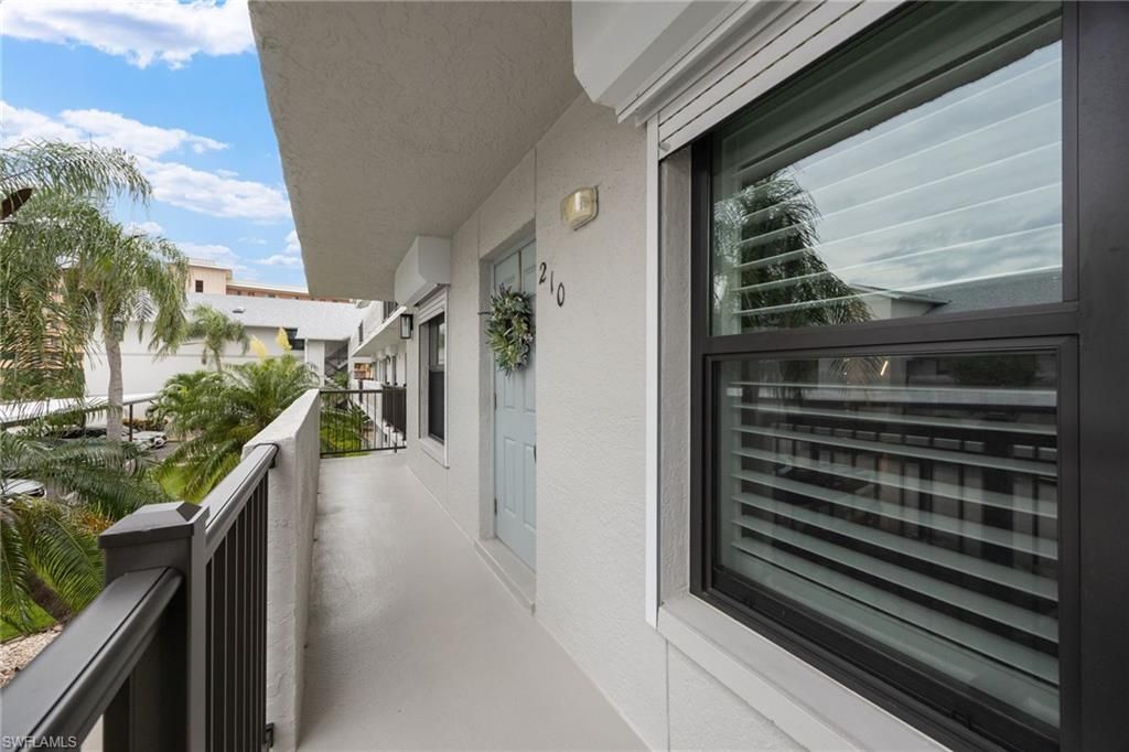 4240 SE 20th Pl, Unit 210, Cape Coral, FL 33904 Photo