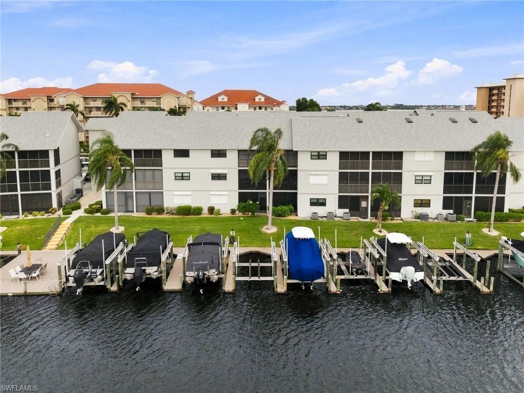 4240 SE 20th Pl, Unit 210, Cape Coral, FL 33904 Photo