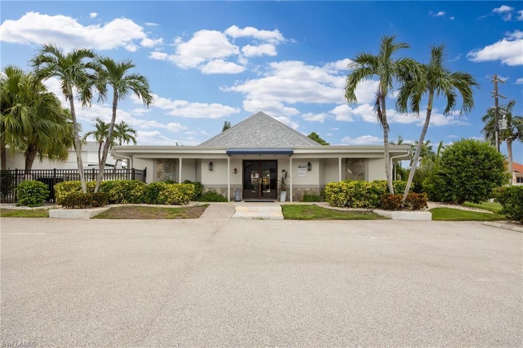 4240 SE 20th Pl, Unit 210, Cape Coral, FL 33904 Photo