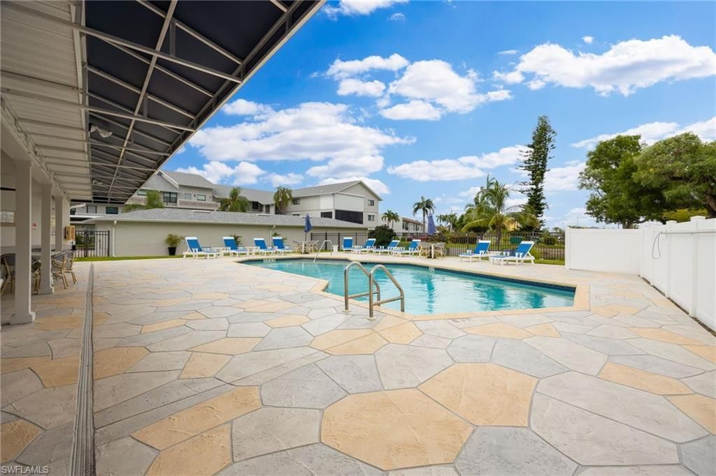 4240 SE 20th Pl, Unit 210, Cape Coral, FL 33904 Photo