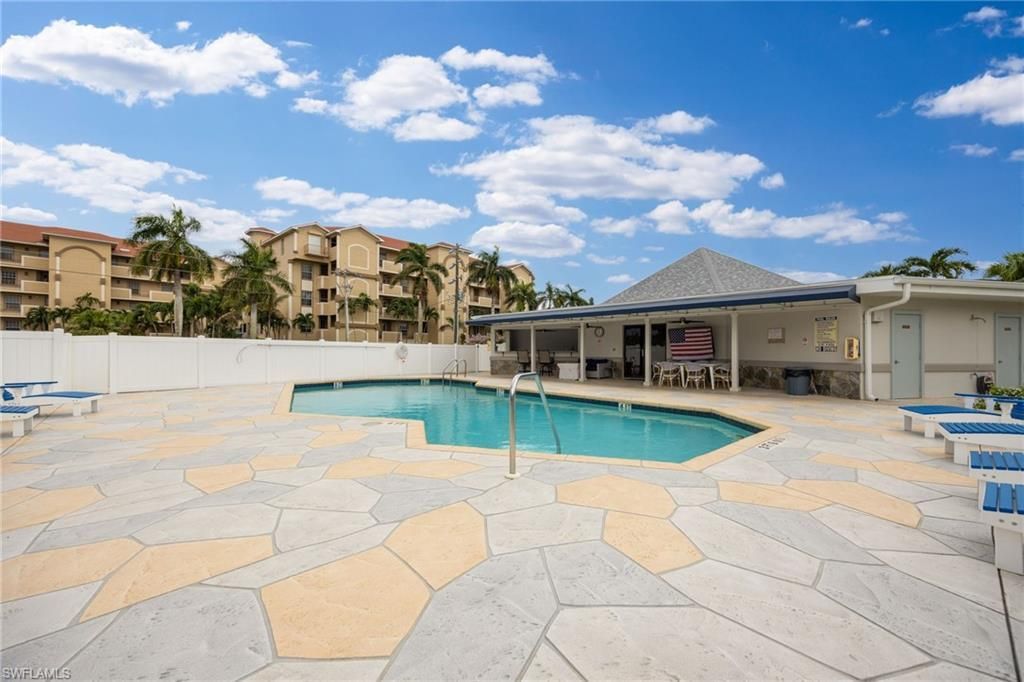 4240 SE 20th Pl, Unit 210, Cape Coral, FL 33904 Photo