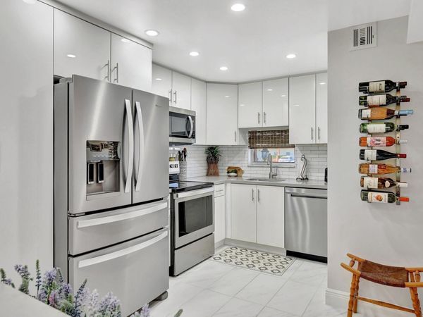 700 S HOLLYBROOK Drive, Unit 104, Pembroke Pines, FL 33025