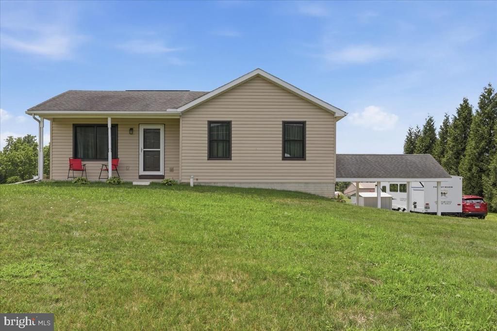 8725 GAP ROAD, WAYNESBORO, PA 17268