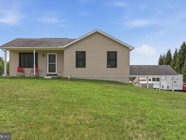 8725 GAP ROAD, WAYNESBORO, PA 17268